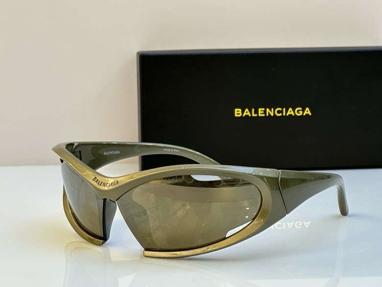 Picture of Balenciga Sunglasses _SKUfw55480629fw